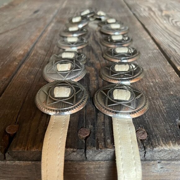 Vintage Southwest Conchos on White Leather Lightweight Belt or Neckpiece - Picture 3 of 16